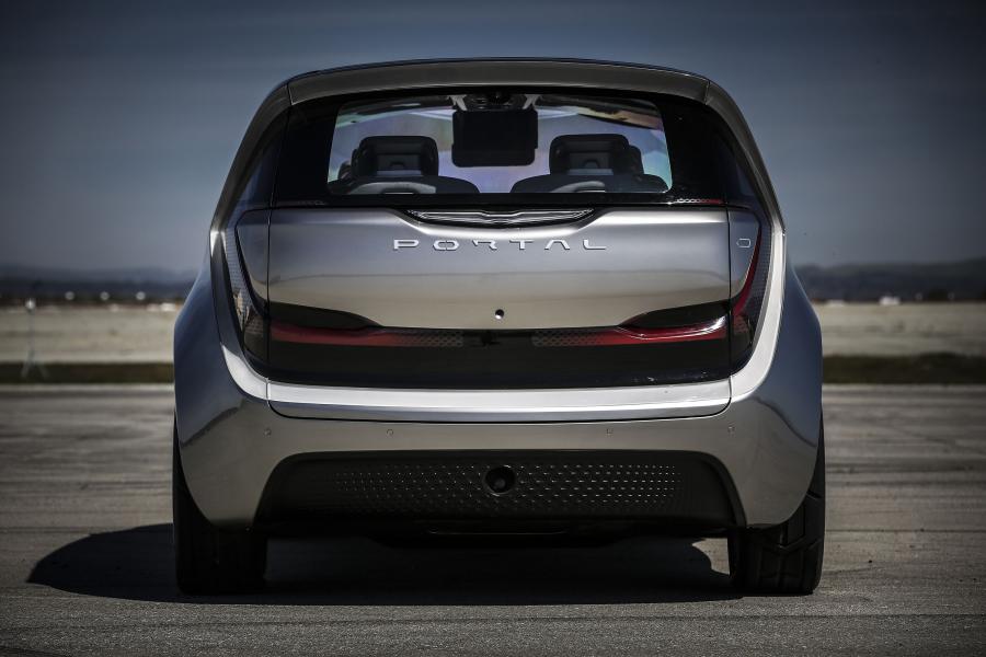  Chrysler Portal Concept 2017 года  (фото 33 из 46)